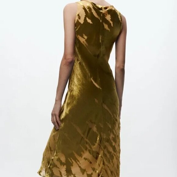 ZARA ZW COLLECTION VELVET MIDI DRESS - Picture 2 of 8